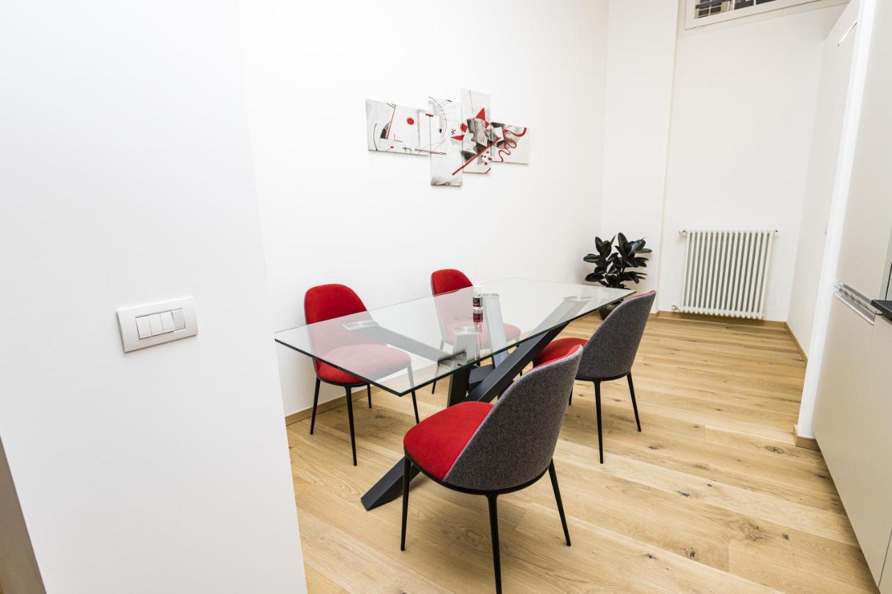 Ferienwohnung Loft La Sedia Rossa - Centro Storico Mailand Exterior foto