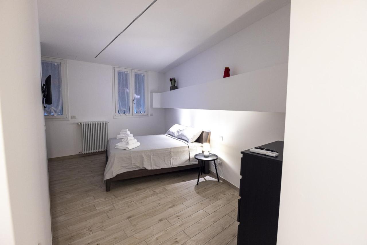 Ferienwohnung Loft La Sedia Rossa - Centro Storico Mailand Exterior foto